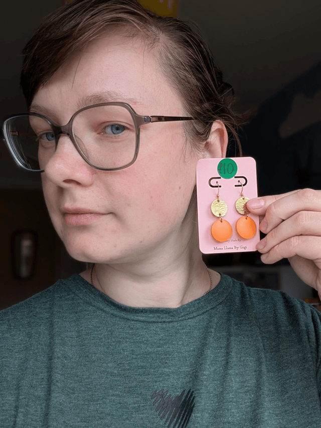 Orange wood and golden brass earrings 